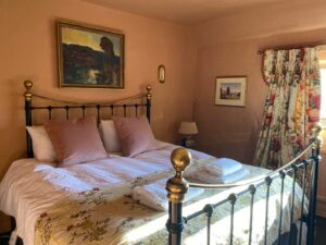 bedroom with double bed